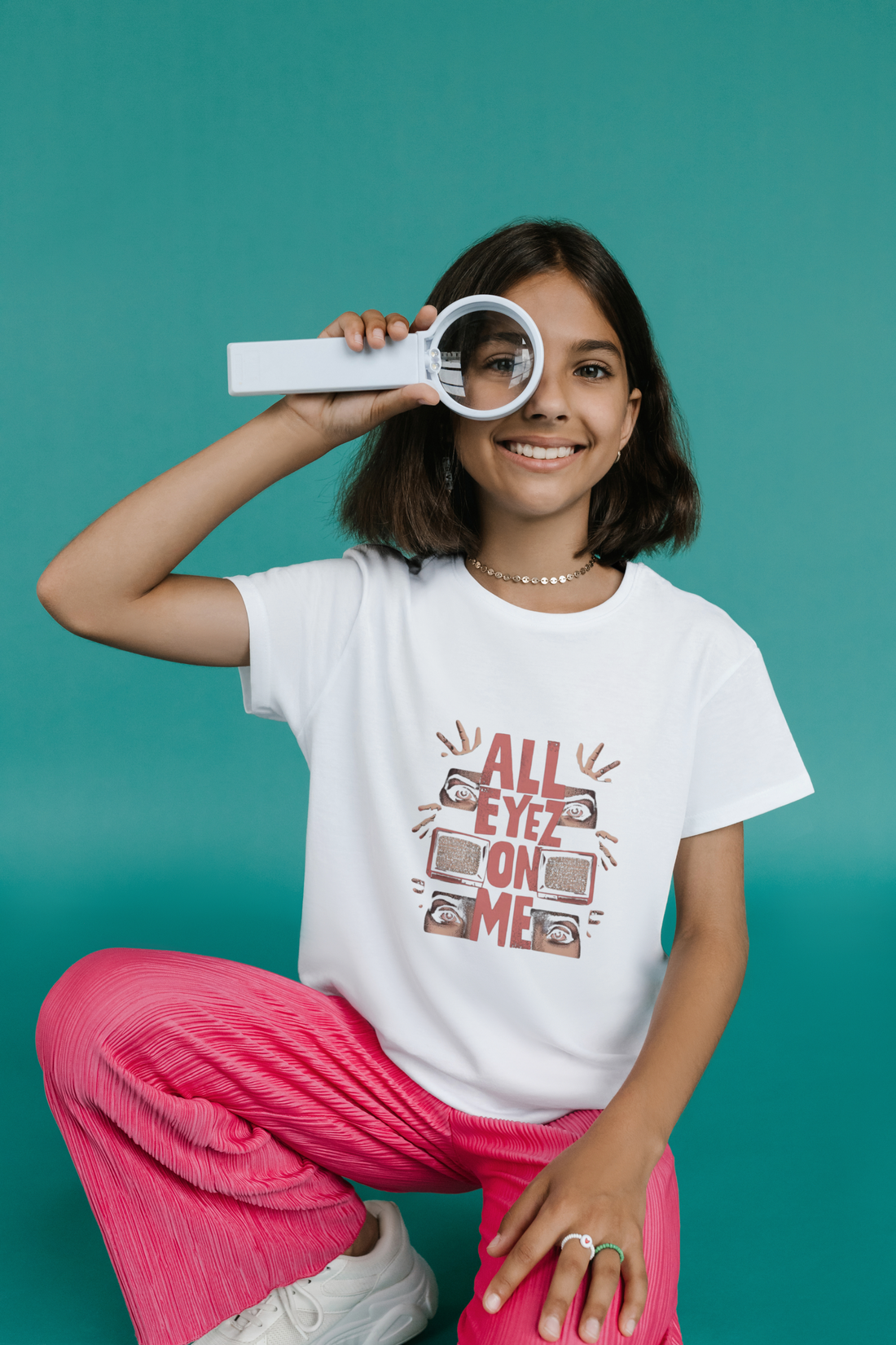 All eyes on me T-Shirt